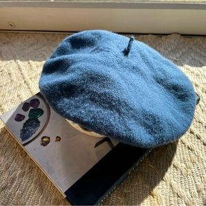 Light blue Parkhurst authentic beret